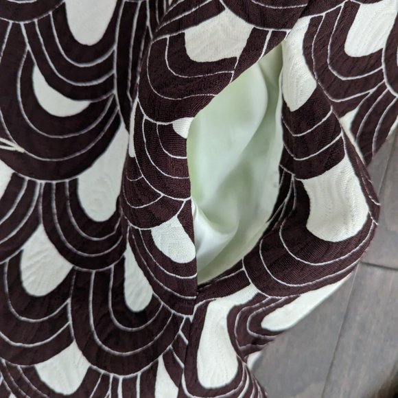 2000s-era dress coat, graphic print with bright lining - Picture 8 of 13